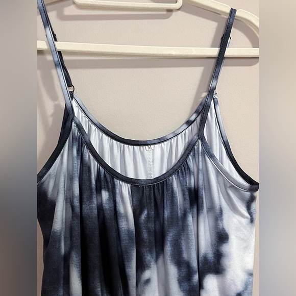 NWOT Elegant Tie-Dye Maxi Romper Size Medium - Picture 5 of 9